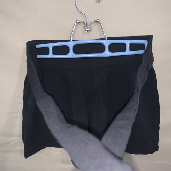 Shorts - Picture 3 of 3